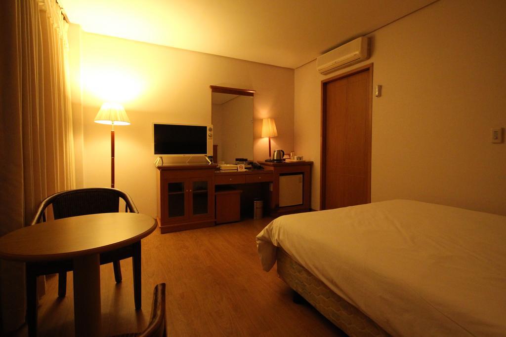 Daedong Hotel Jeju Dış mekan fotoğraf